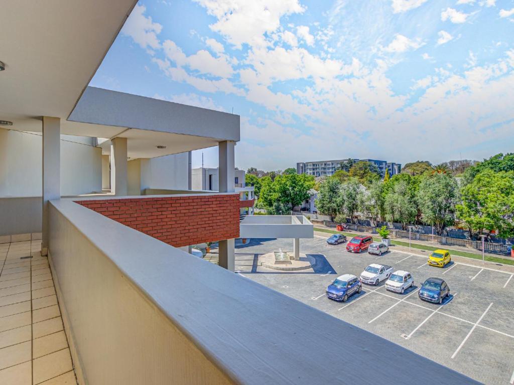 Luxury Penthouse In The Heart Of Sandton Johannesburg Exterior photo
